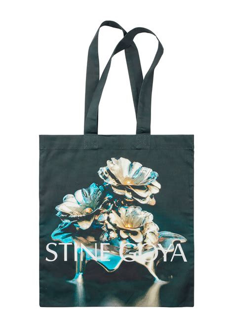 goya tote bag